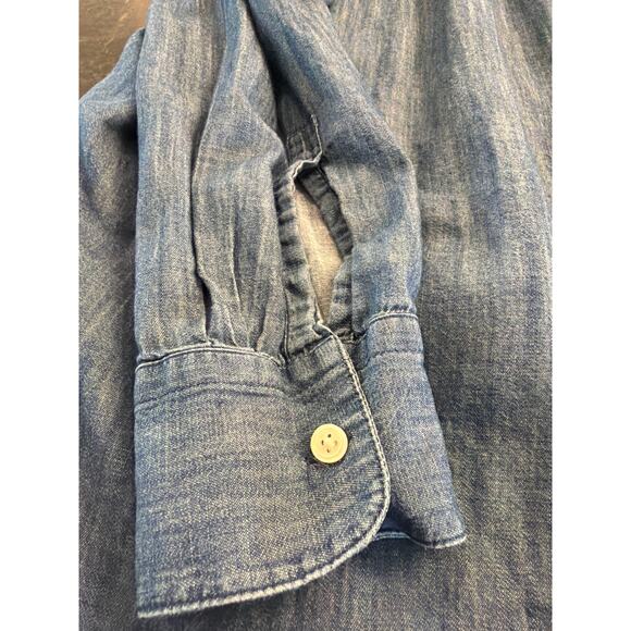 Loft chambray "the Softened shirt" in M.  button up. 100% Cotton - Picture 8 of 8